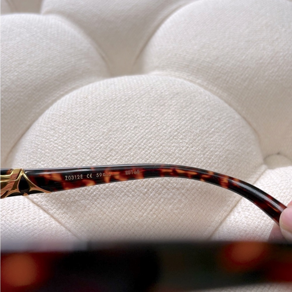 Louis Vuitton Tortoise Shell Sunglasses - Picture 6 of 8